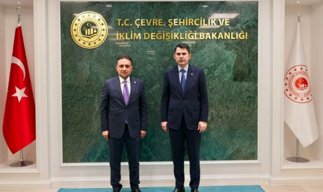 Murat Baybatur, Bakan Kurum ile Manisa’daki kentsel dönüşüm ve TOKİ çalışmalarını görüştü