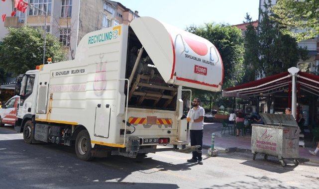 ŞEHZADELERDE ÇÖP KONTEYNERLERİ YIKANIYOR VE DEZENFEKTE EDİLİYOR