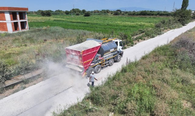Yunusemre Barbaros Mahallesi’nde 7 Kilometrelik Soğuk Asfalt Çalışması