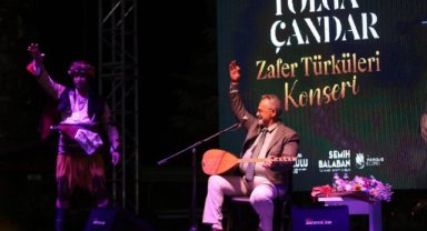 Yunusemre’de Zafer Türküleri Yankılandı