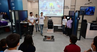 “Akademi Manisa’da Gençler Robotik Teknolojilerle Buluştu”