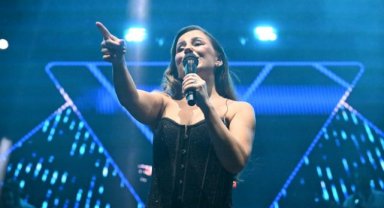 Alaşehir’in Kurtuluşunun 104. Yıl Dönümünde Merve Özbey Coşkusu