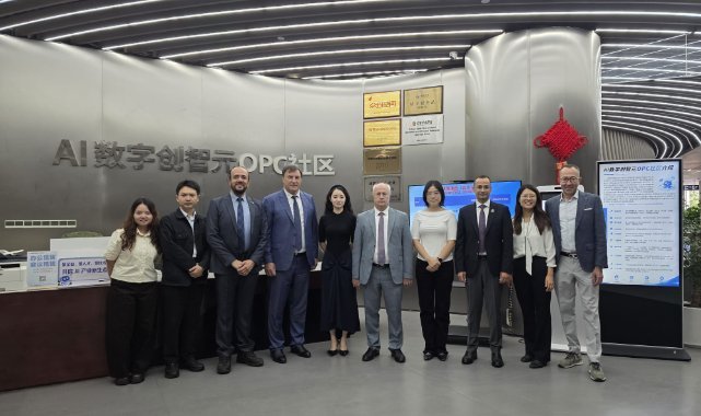 DEÜ’nün Uluslararası İş Birliği Vizyonu Çin’de Güçleniyor: Chengdu’da Yeni Temaslar