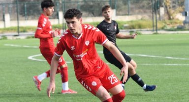 Emirhan Yılmaz, Kütahyaspor’a transfer oldu