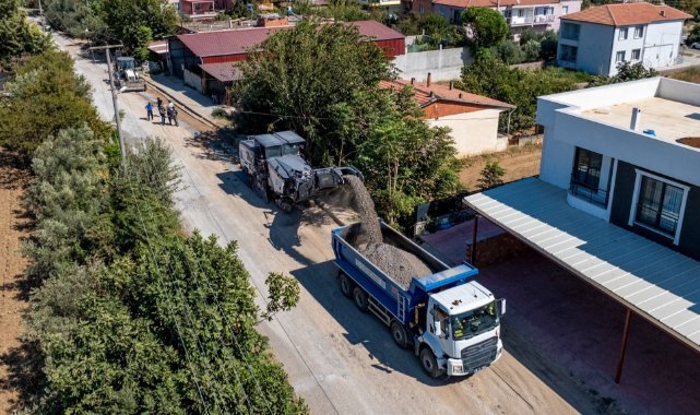 Gölmarmara Nato Caddesi’nde Sıcak Asfalt Çalışması Başladı