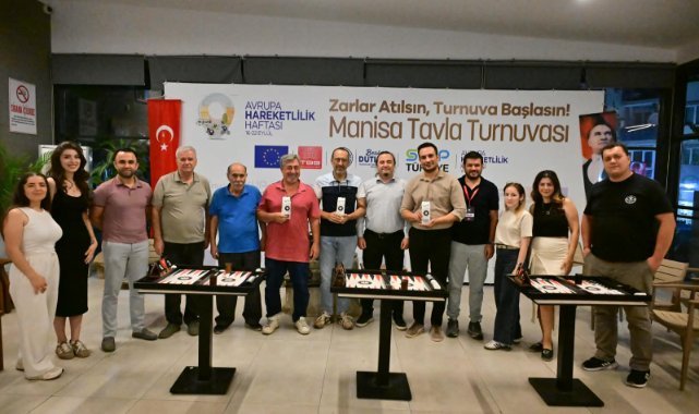 Manisa Tavla Turnuvası’nda finalistler ödüllerini aldı