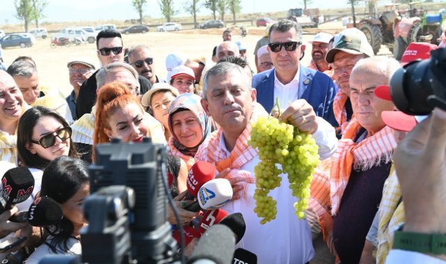 Özgür Özel, Manisa'da üzüm üreticileriyle buluştu