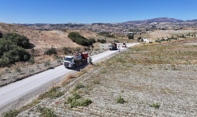 Selendi’de 26 Yıllık Yol İlk Kez Asfaltla Buluşuyor