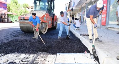 SELENDİ’DE YILLARIN YOL SORUNU ÇÖZÜLÜYOR