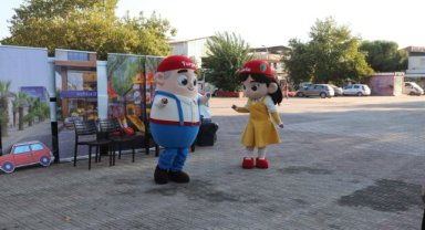 Turgut&Lulu Sokak Tiyatrosu Çocuklarla Buluştu