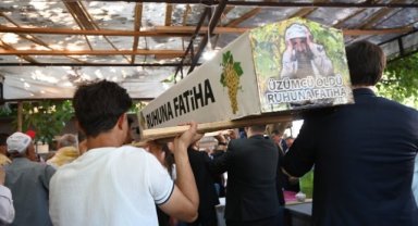 Üzüm üreticileri fiyatlara tepki gösterdi