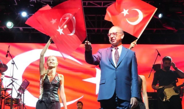 Başkan Çetin Akın’dan 29 Ekim Mesajı: “Çok Yaşa Cumhuriyet!”