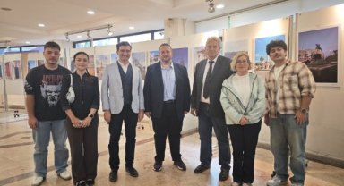 DEÜ’de “Dikey Kadraj” Fotoğraf Sergisi Açıldı