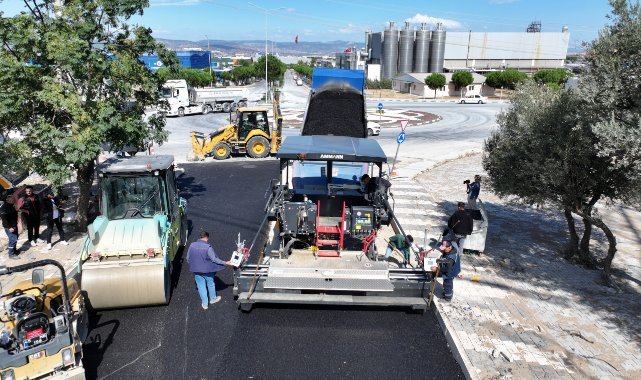 Emlakdere’de 2 kilometrelik yol sıcak asfaltla yenilendi