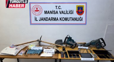 Gördes’te Tarihi Mirası Tehdit Eden Kaçak Kazı! 8 Şüpheli Suçüstü Yakalandı