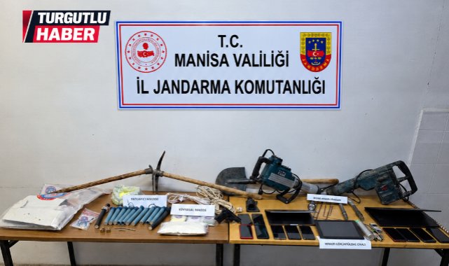 Gördes’te Tarihi Mirası Tehdit Eden Kaçak Kazı! 8 Şüpheli Suçüstü Yakalandı