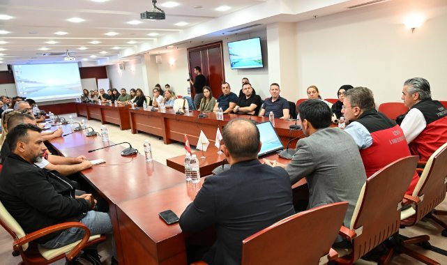 İzmir’de Gıda Denetimleri Değerlendirildi