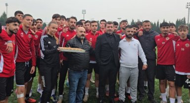 Kadın Teknik Direktör Zeynep Mestan Yönetimindeki Turgutluspor Sezonu Açtı
