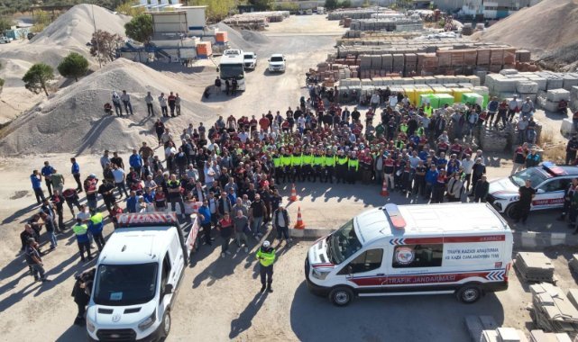 Manisa Büyükşehir Personeline Yol Çalışmalarında Güvenlik Eğitimi