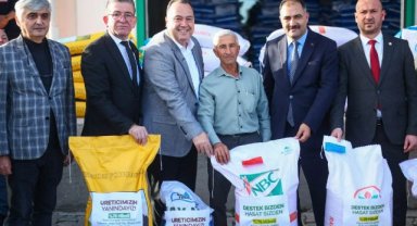 Manisa’da 2 Bin 158 Üreticiye Tohum Desteği