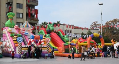 Manisa’da Çocuklar Cumhuriyet Bayramı’nı Şenlikle Kutladı