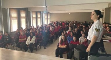 Manisa’da Lise Öğrencilerine Siber Zorbalık Eğitimi