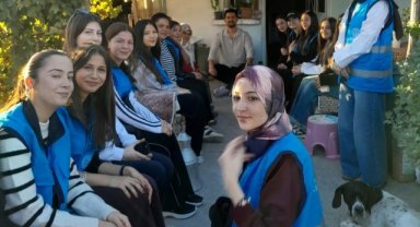 Manisa’da Üniversiteli Gençlerden Yaşlılara Gönül Köprüsü