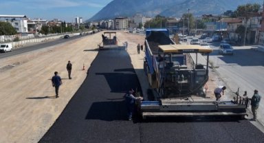 Manisa Trafiğini Rahatlatacak Cider Yolu’nda Asfalt Çalışmaları Sürüyor