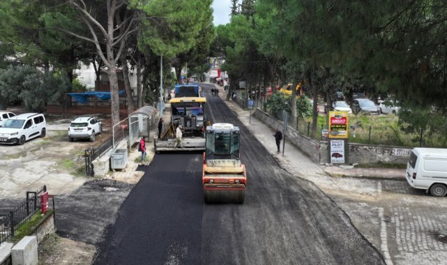 Muradiye’de Yağışlara Karşı Geçici Sıcak Asfalt Çalışması