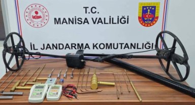Saruhanlı’da Define Arayan 5 Kişi Suçüstü Yakalandı