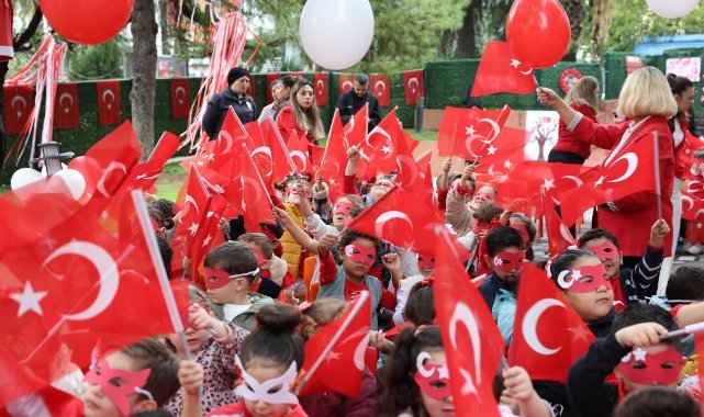 Şehzadeler’de Çocuklar Cumhuriyet Bayramı Coşkusunu Gösterileriyle Yaşattı