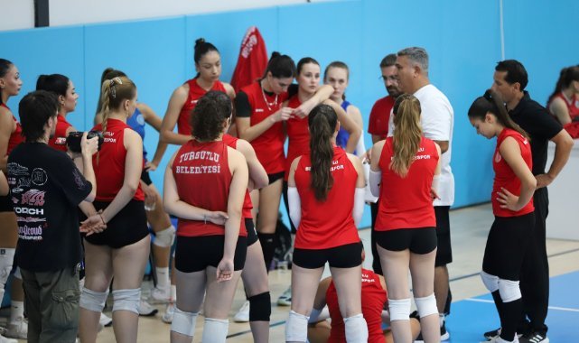Turgutlu Belediyesi Kadın Voleybol Takımı Sezonun İlk Maçına Çıkıyor