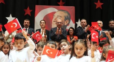 Turgutlu’da Cumhuriyet Coşkusu Miniklerin Gösterileriyle Yaşandı