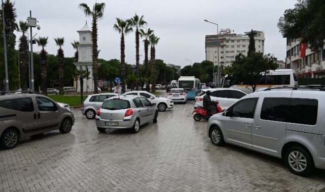 Turgutlu’da Trafik Çilesi Büyüyor! Kısa Mesafede 15 Dakika Bekleyiş