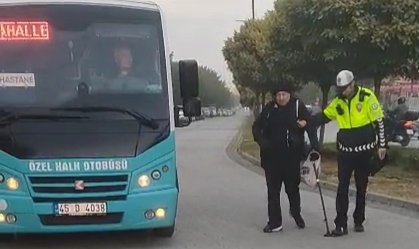 Turgutlu’da Trafik Polislerinden Örnek Davranış