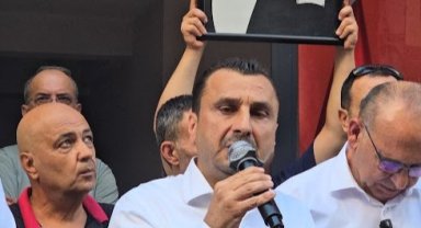 Bekir Başevirgen, Turgutlu'da Yeni Parti İlçe Binası Önünde Partililere Seslendi